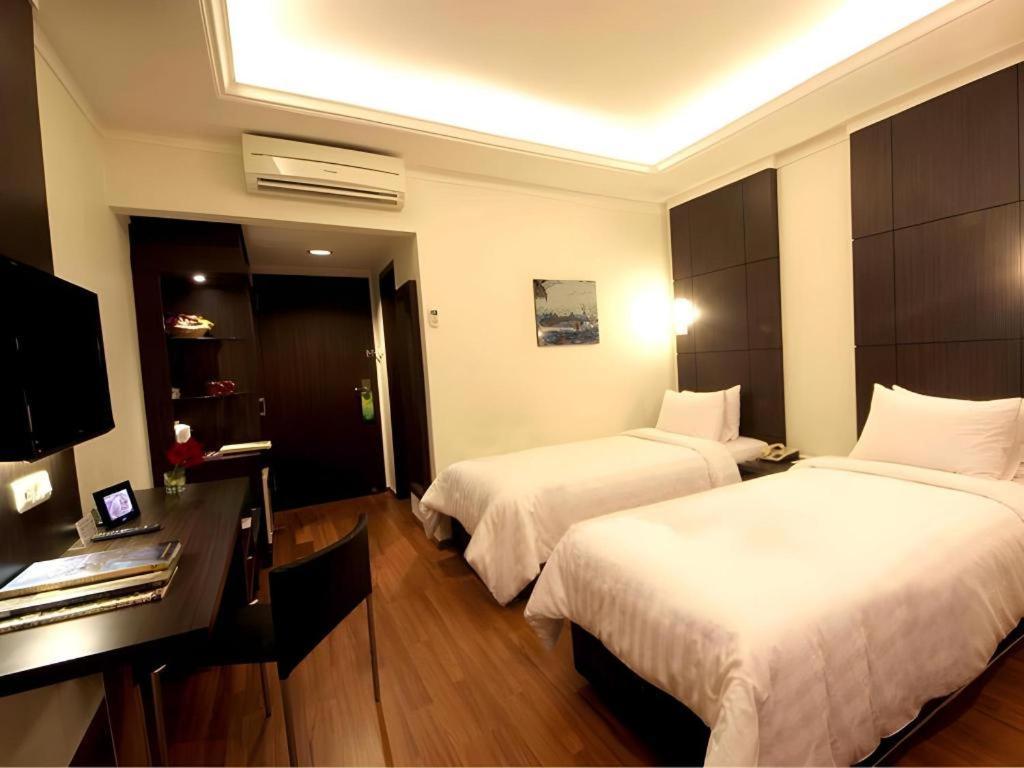 Bentani Hotel & Residence Cirebon Exterior photo